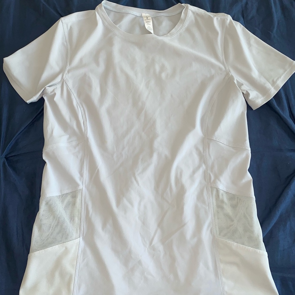 Lululemon Cross Court Play Shirt Sleeve